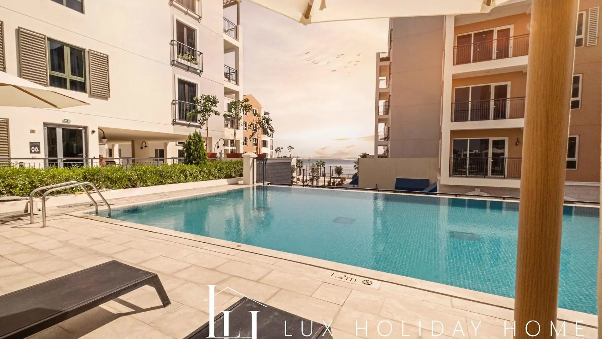 Lux The La Mer By The Sea Suite 4 Dubai Apartment